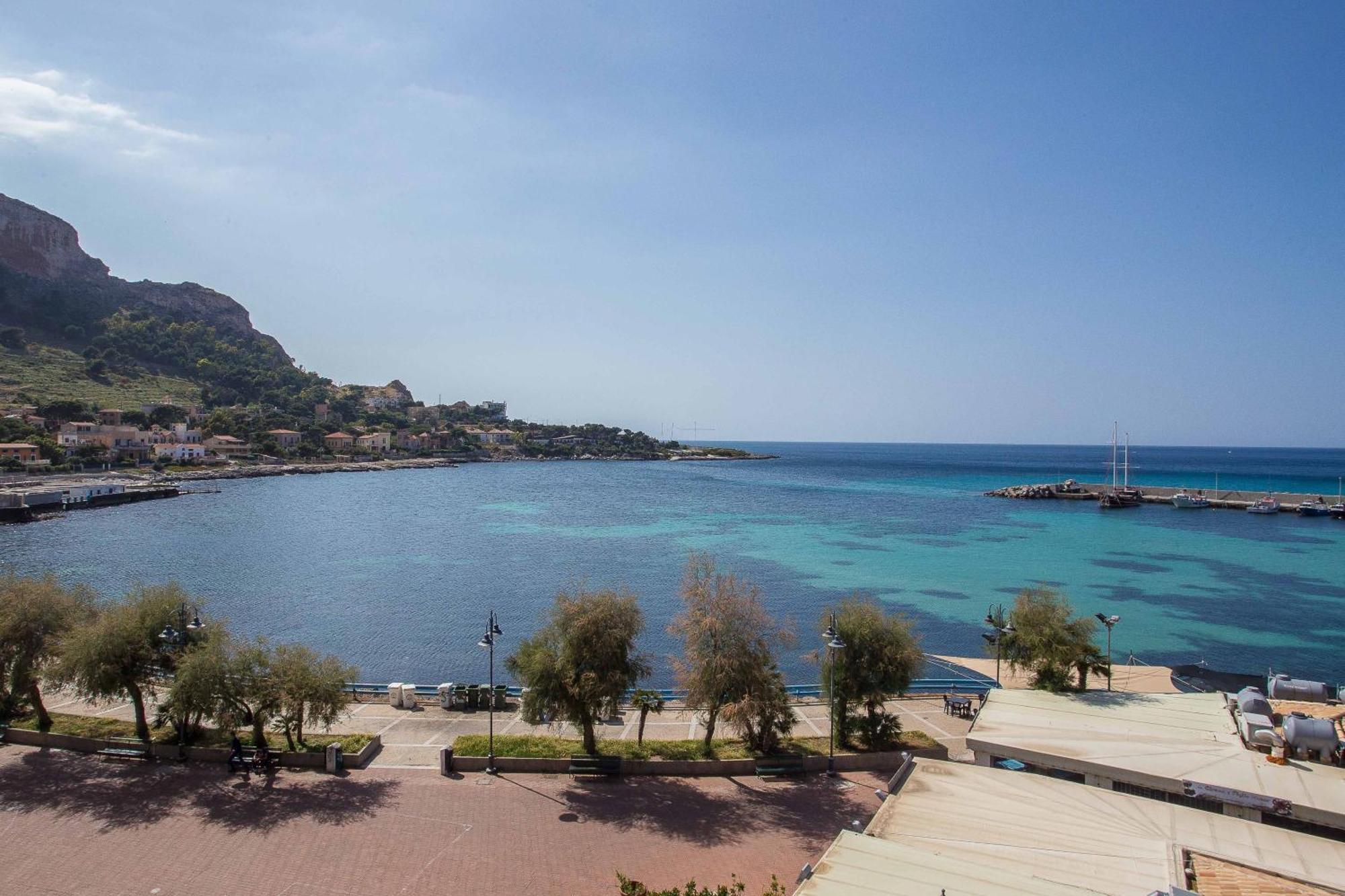 Palermo Mare Holidays Sferracavallo Exterior photo